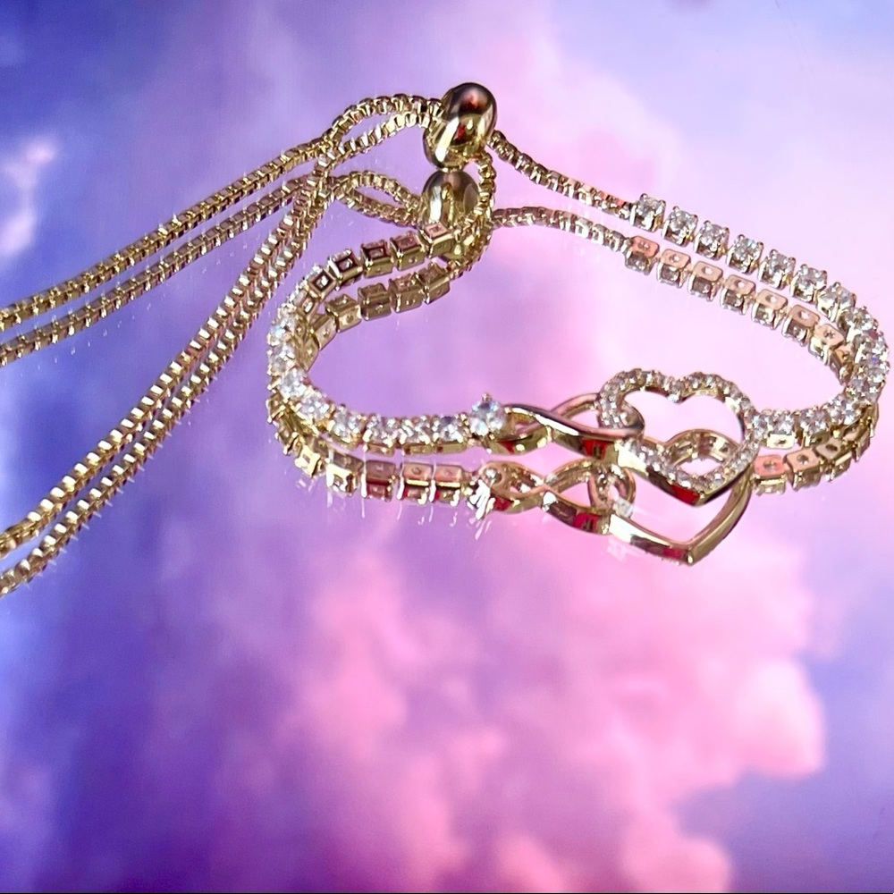 Adjustable heart bracelet